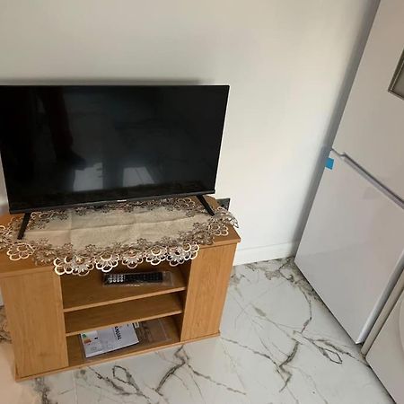 Apartment C, A One Bedroom Flat In South London Carshalton Экстерьер фото