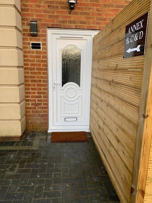 Apartment C, A One Bedroom Flat In South London Carshalton Экстерьер фото