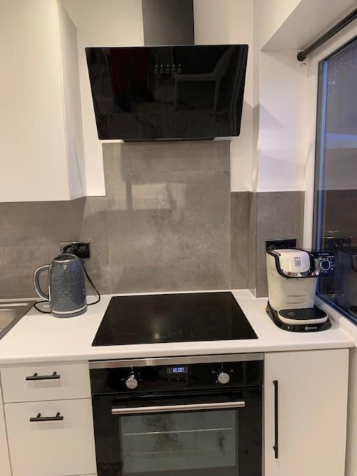 Apartment C, A One Bedroom Flat In South London Carshalton Экстерьер фото
